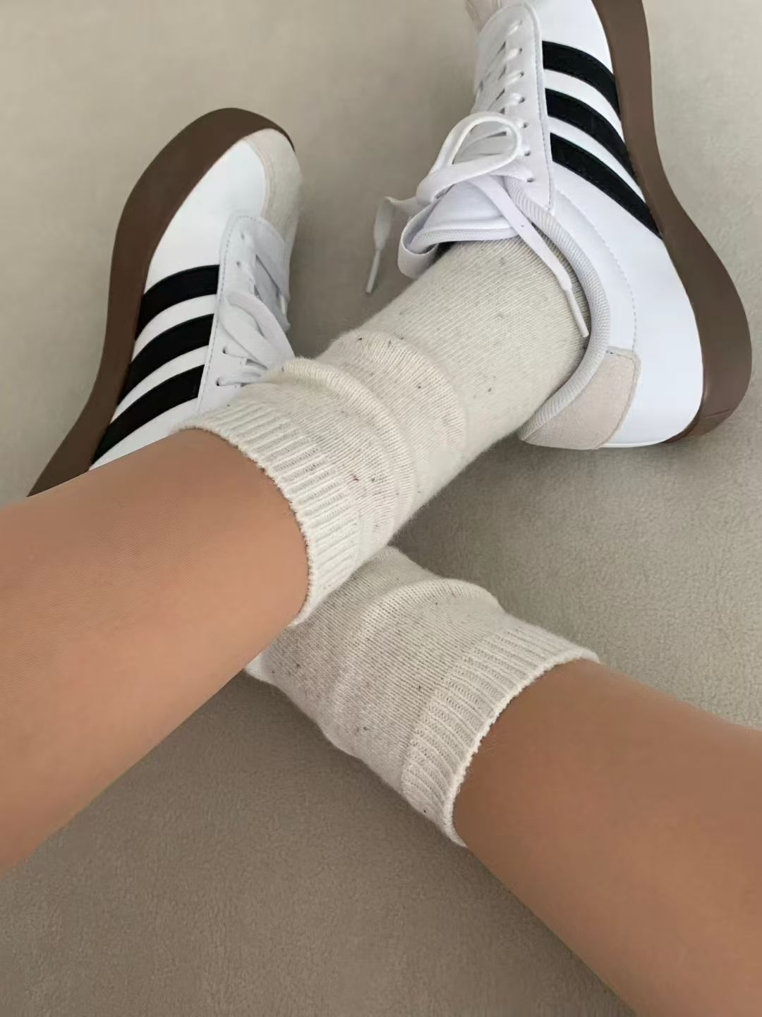S049
